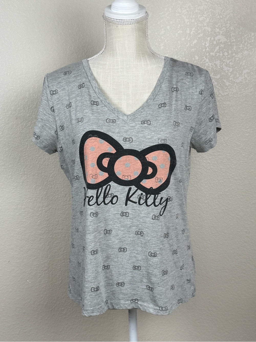 Hello Kitty Gray V-Neck Tee with Pink Bow Accent - Size Medium